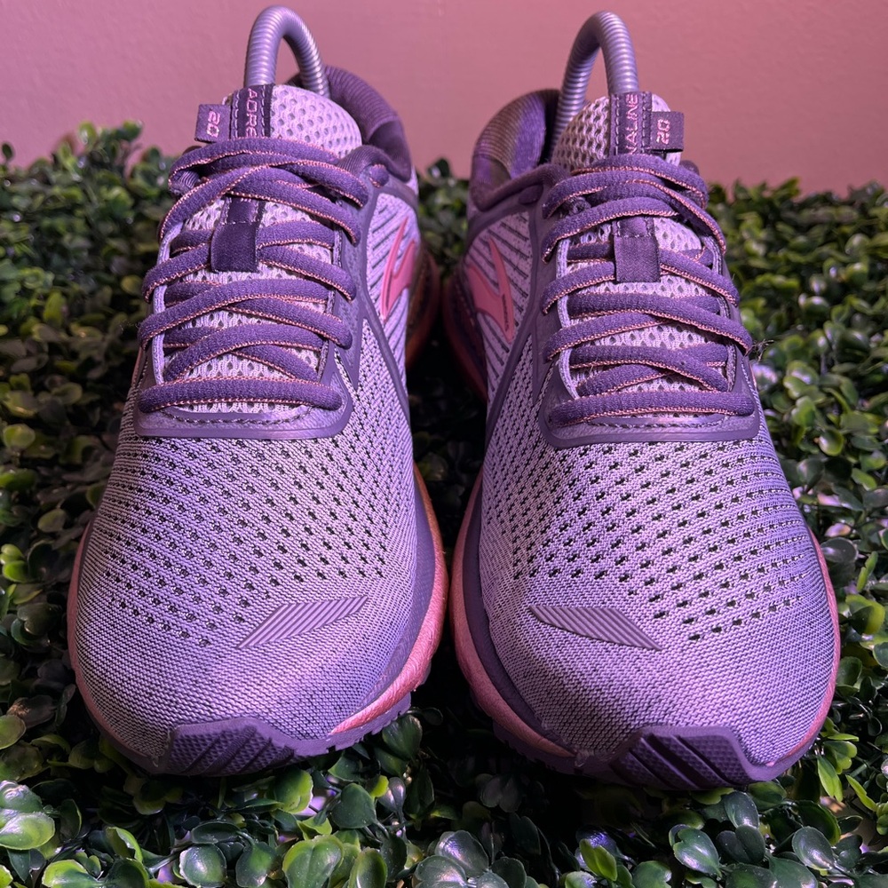🔥 BROOKS ADRENALINE GTS 20 GREY ROSE PINK WOMENS SIZE 7 RUNNING SHOE 1202961b067 - Picture 3 of 9